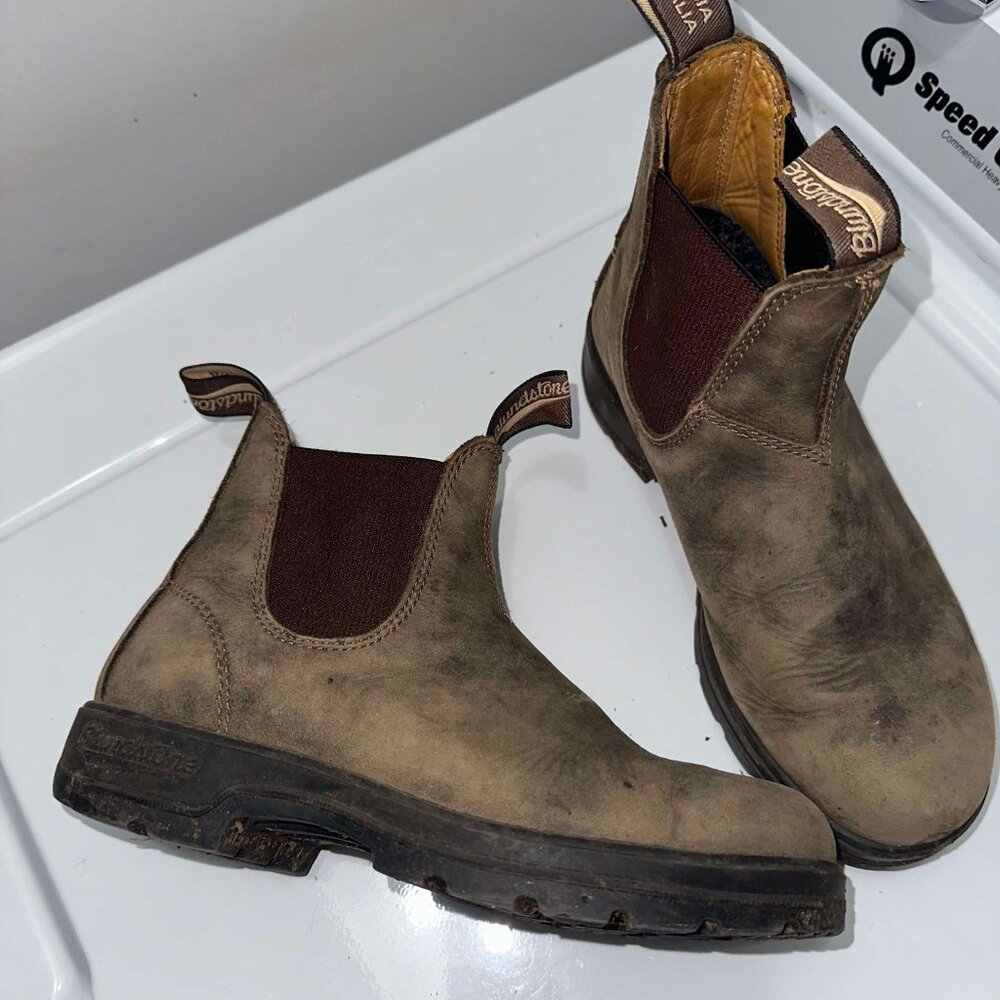 Blundstone #585 Women's Classics Chelsea Boots - Rustic Brown